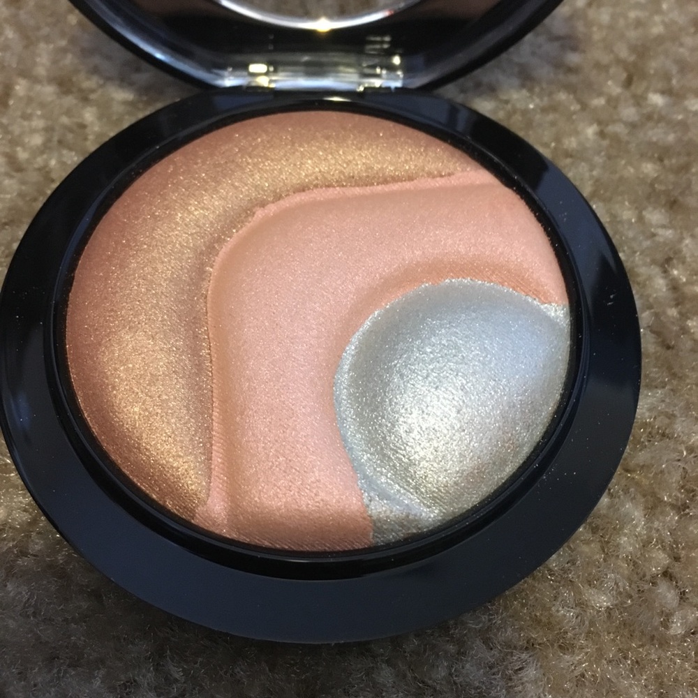Mac Otherearthly